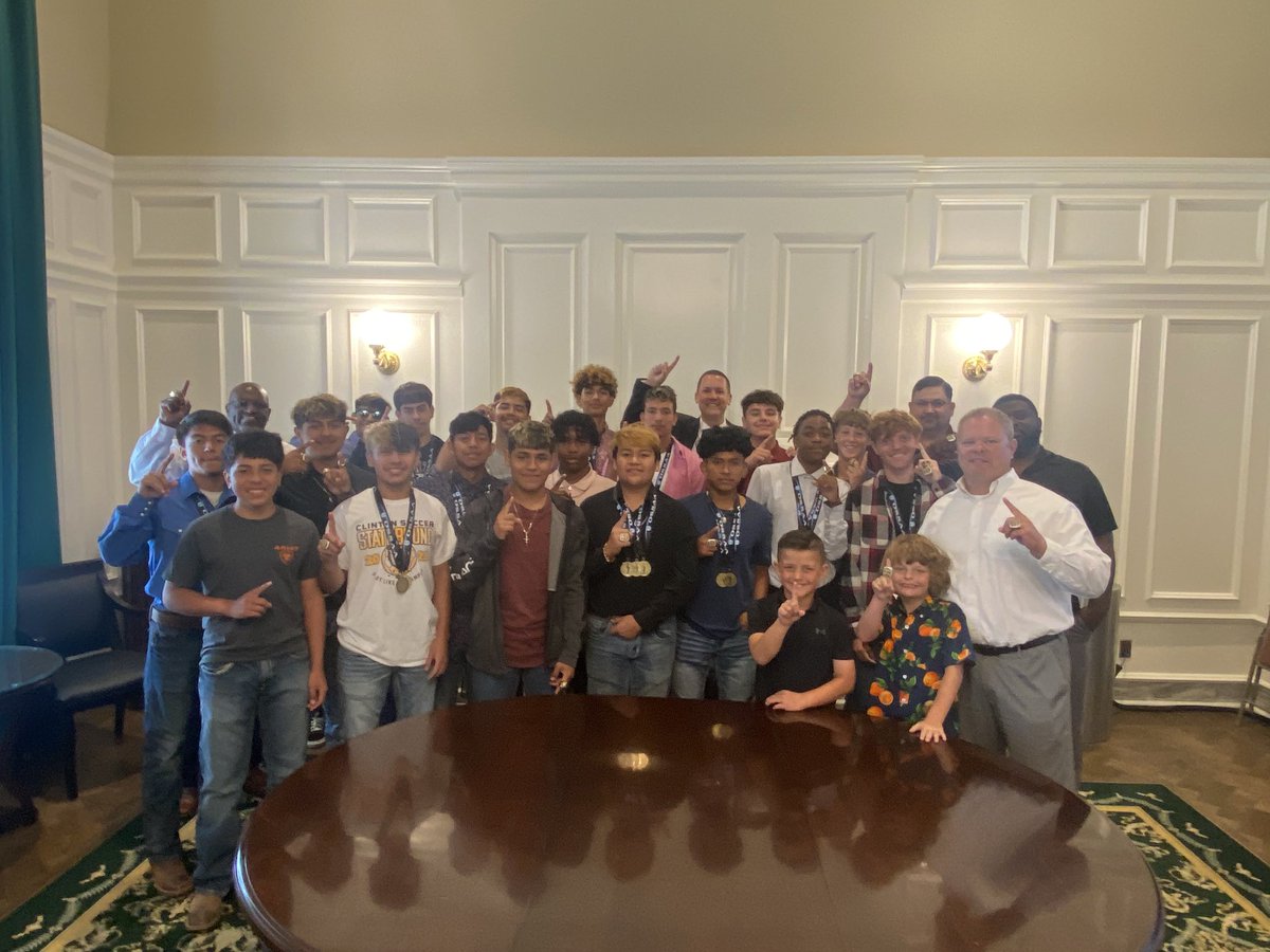 GeneRay22's tweet photo. Thank you ⁦@RepMoore57⁩ for having the BACK to BACK STATE CHAMPION Red Tornado soccer team at the the capitol today! #cpsreds https://t.co/LV4iDgSVxY