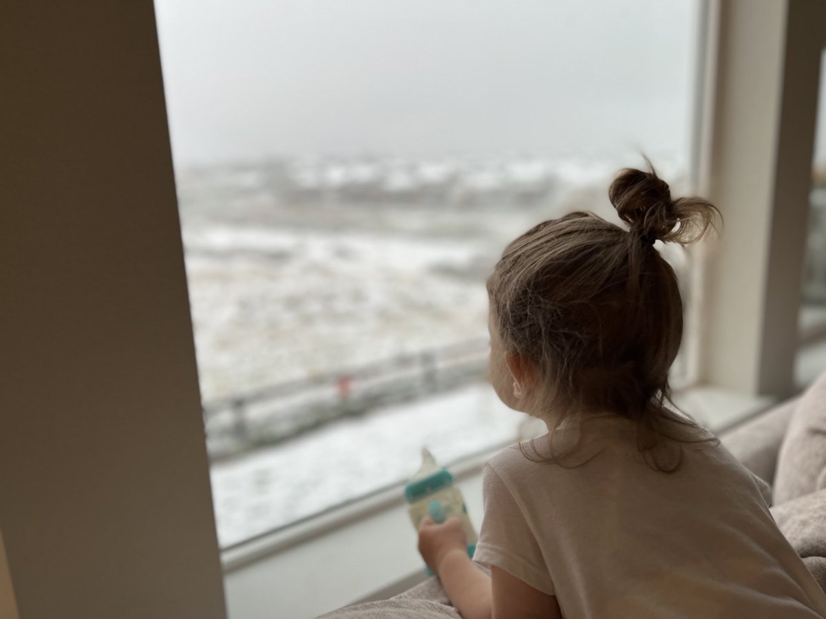 Well .. at least it’s pretty to look at and really good for the drought. #snow #douglascounty