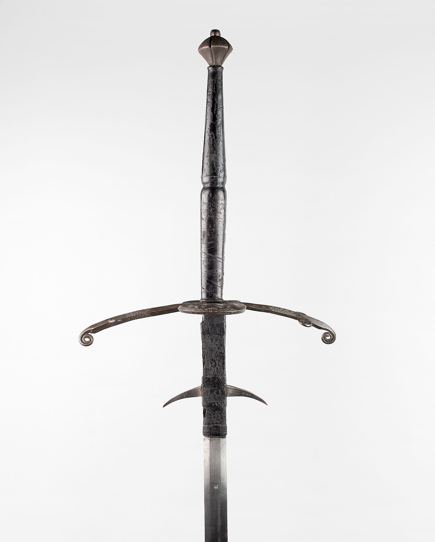 도끼천치 on Twitter "RT aic_armor TwoHanded Sword, 1540 armsarmor 