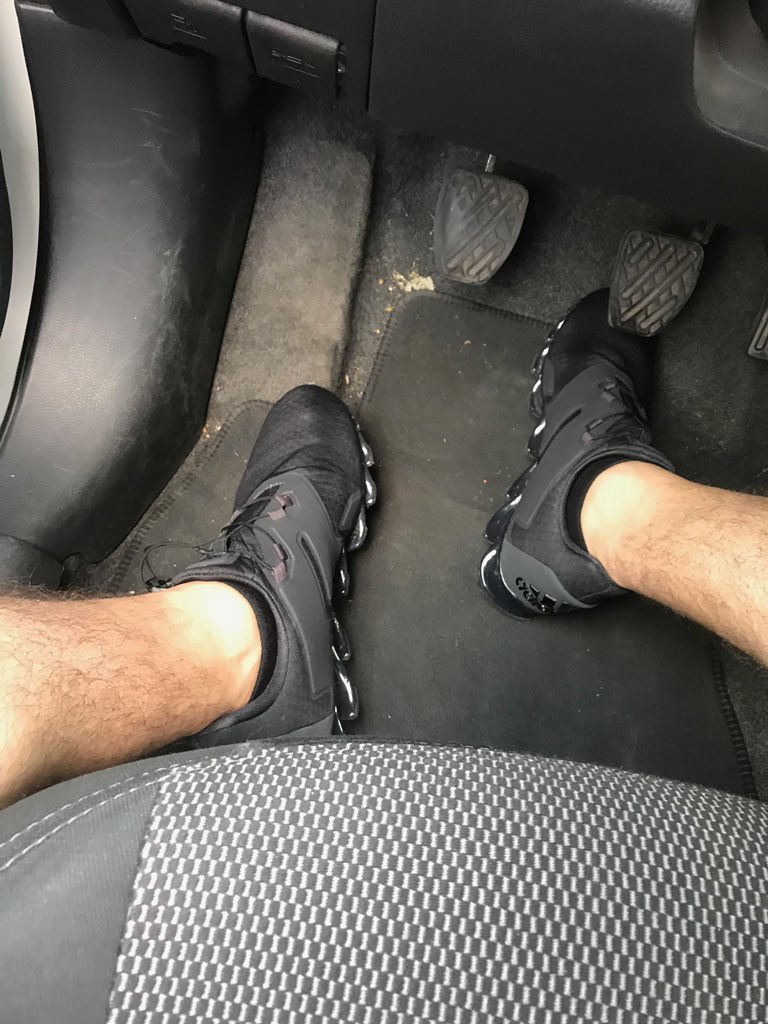 domcdmx's tweet photo. I need to clean the pedals of my car... how many available? See all the pics in OF. https://t.co/WLMJ5o9KeM