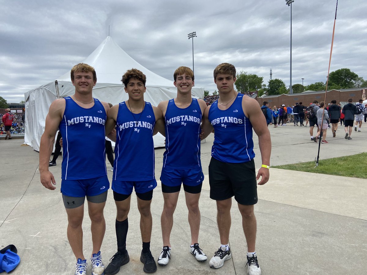 Great day in Des Moines with 4 relays running and all 4 running season best times! 4x2 <a href="/DicksMason/">Mason Dicks</a> <a href="/RyanGreenfiel9/">Ryan Greenfield</a> <a href="/carter_sievers/">Carter Sievers</a> <a href="/treyjungers3/">Trey Jungers</a> finished 10th! 4x1 of Trenton <a href="/treyjungers3/">Trey Jungers</a> <a href="/RyanGreenfiel9/">Ryan Greenfield</a> <a href="/wyatt_kreft/">Wyatt Kreft</a> come in 19th and finish 11th and with a new school record!🔥