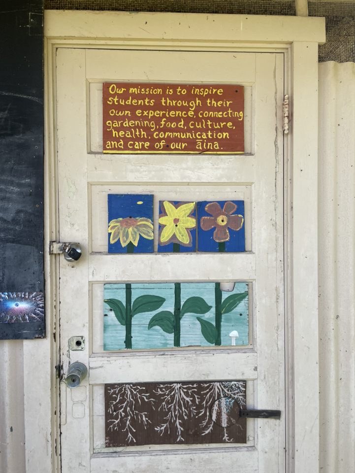 abbykoch131's tweet photo. Hōnaunau Elementary School in Hilo, HI and Kahakai Elementary School in Kona, HI 📍 #educ379 https://t.co/Fmm3R29zCP