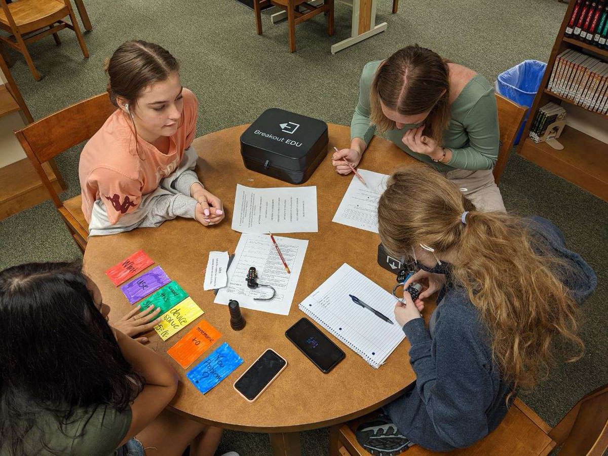 Gbhwildcats's tweet image. The @gbcatslibrary hosted the #APpsych class in the school's first #studentdesigned breakout. Talk about some  #collaboration, #creativity, and #criticalthinking! @breakoutEDU @cpschoolsva
