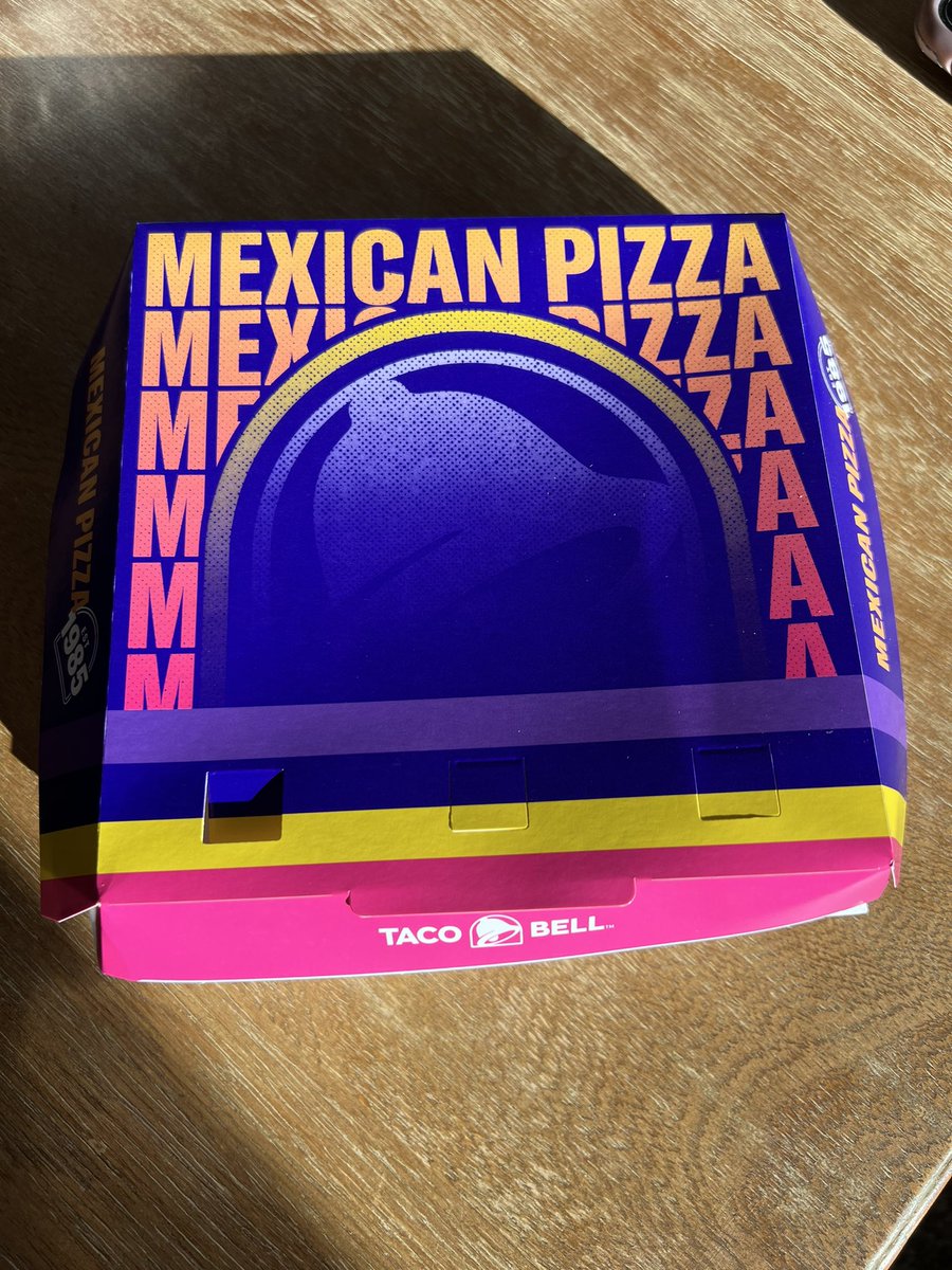 pregentm's tweet image. Blaring @DojaCat picking up #MexicanPizza