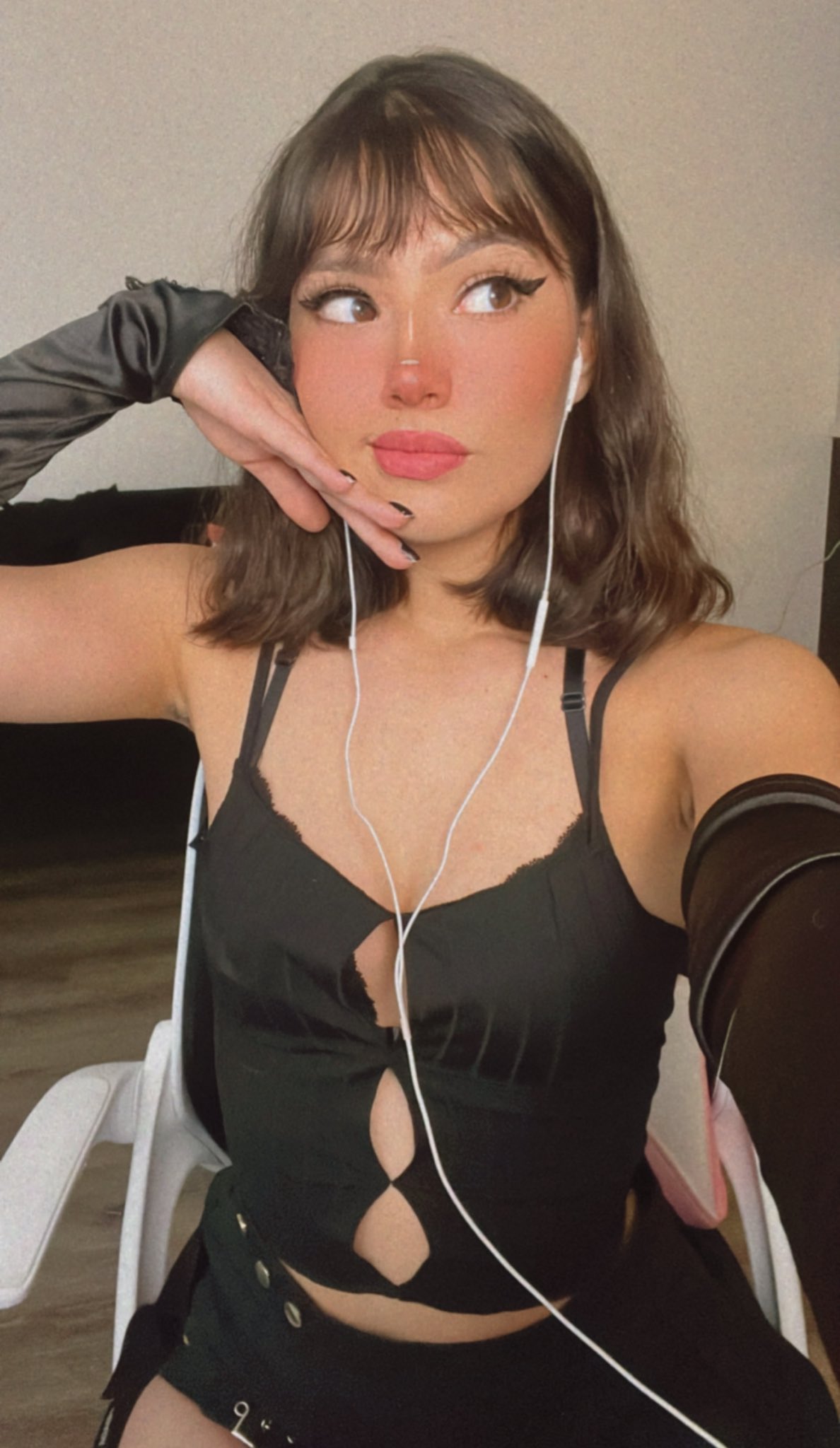 Oxillery on Twitter "should we ruin my sleep schedule ? Emo Goth Girl