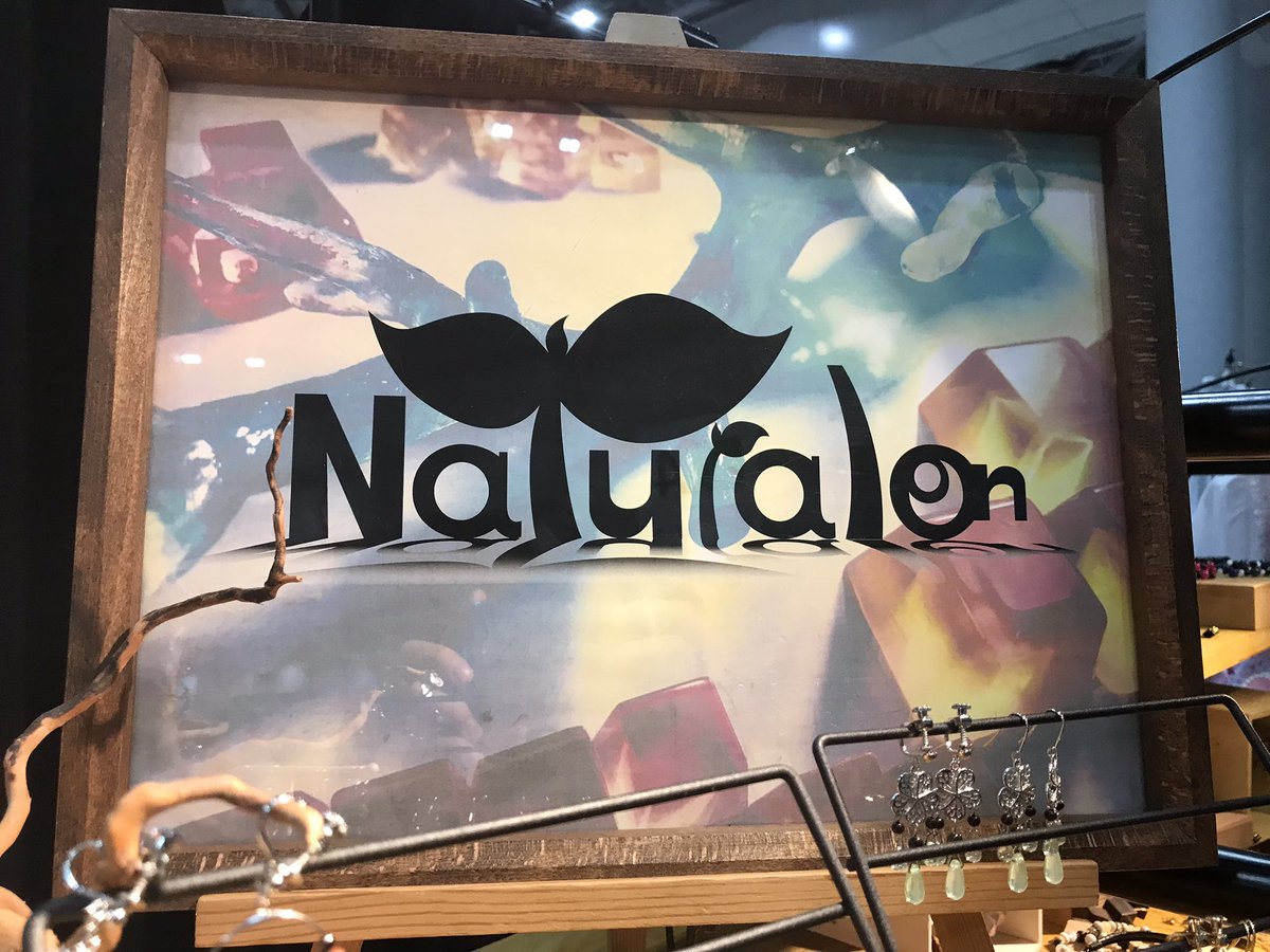 naturalontweet's tweet photo. みなさんこんにちは！
いきなりの久しぶりの出展です！

デザインフェスタ！

Naturalon は「自然を身に付ける」

をテーマにしたアクセサリーを販売しています！

#Naturalon #natural #デザインフェスタ55 #デザフェス #デザインフェスタ　#自然　#アクセサリー　#ガラス細工　#エスニック　#簪 https://t.co/I76nzJeSdF