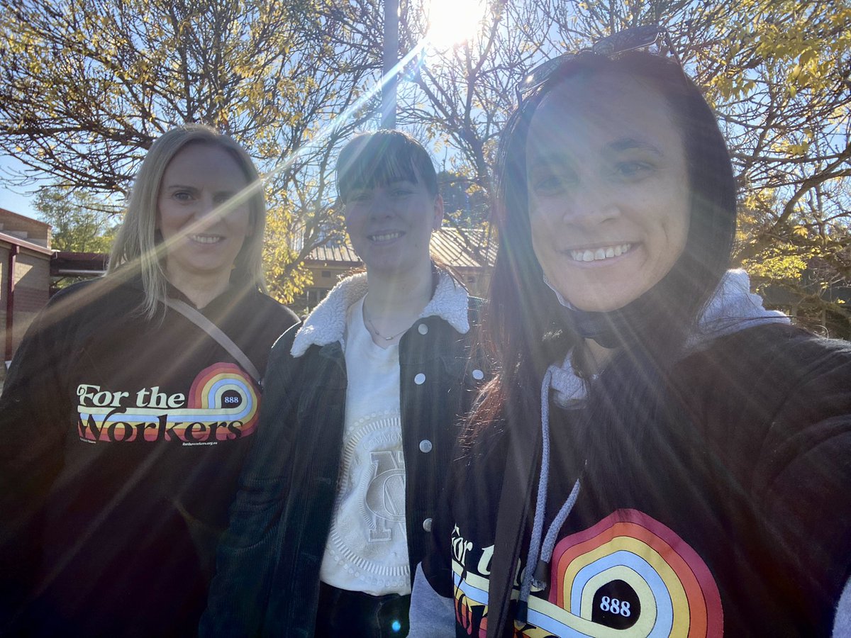 csaunders_09's tweet photo. First time voting feels 🙌 unfortunately no #democracysausage  #auspol https://t.co/9qG8zwrNPX