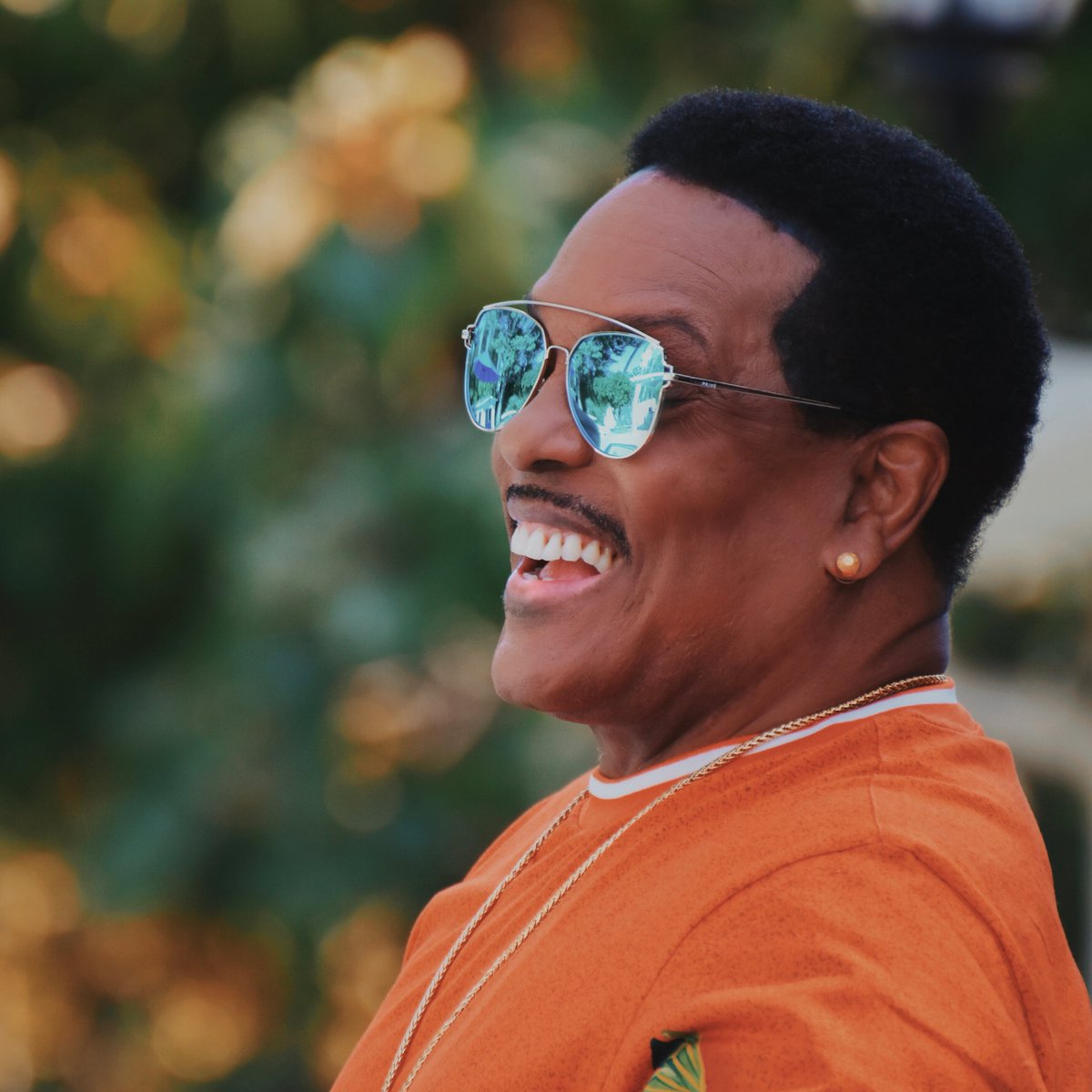 CharlieWilson's tweet photo. Make sure to do something this weekend that brings you joy! ☀️ https://t.co/1AmHxhSeCp