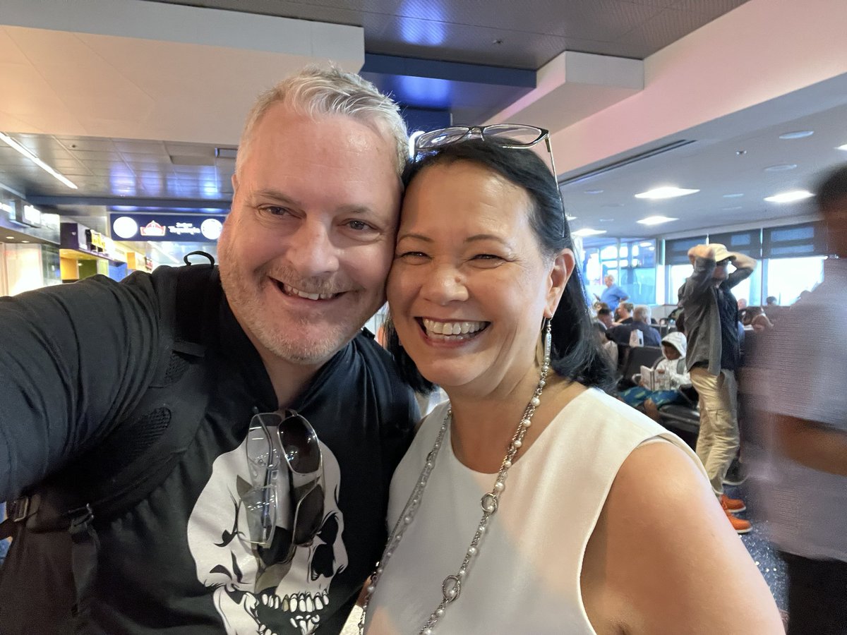 tamlarnerd's tweet photo. Always great running into one of the most amazing advocates for kids & education in Nevada!! Thank you Superintendent @NVSupt @jhoneebert @1ClarkKerry #TeamEbert #AB469Matters https://t.co/f3TVV4OabC