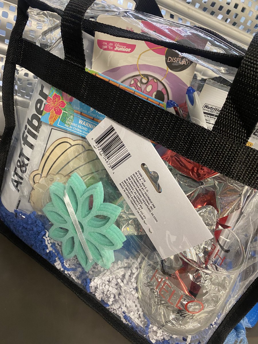 Pool Party Ready! Great summer bag @ChristinaVida19our ASE residents in Midland loved it! 🏡🏖#connectedcommunities#FiberChasers#SummerTime