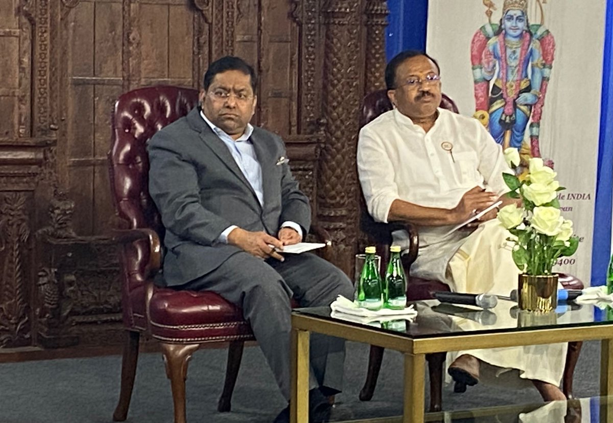 BiharUsa's tweet photo. Shri Chandan Trivedi – Secretary, Bihar Foundation USA ECC and a delegation of @BiharUsa met with Hon’ble @MOS_MEA Shri V. Murleedharan Ji at a community reception in New York.@biharfoundation @IndiainNewYork @officecmbihar @yadavalok @iam_CTrivedi https://t.co/mMBStvs4TX
