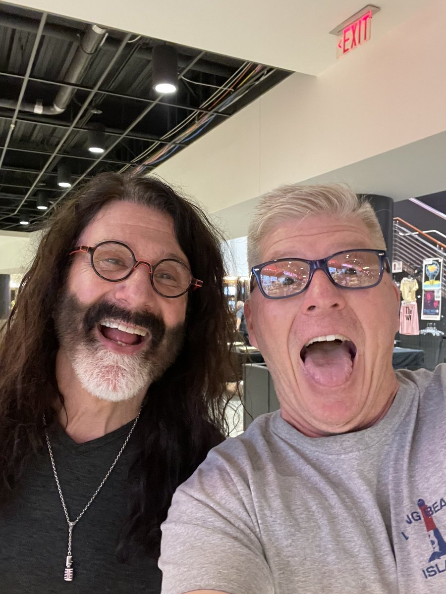 ScanlonsSaloon's tweet photo. @933WMMR https://t.co/rSu3Njmjuz