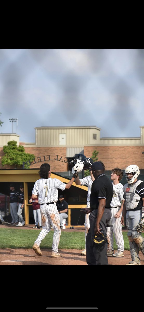 OFBbaseball's tweet photo. Bengals take down Argo in game two 11-5 

@JohnTormey7 2-4, HR, 3 RBI
@logan_tokarz 3-4, 2 HR, 3 RBI
@Andrew_Lucas23 2-4, 2B, 3B, RBI 

record: 22-8 (15-4) https://t.co/tqYrqhdJKh