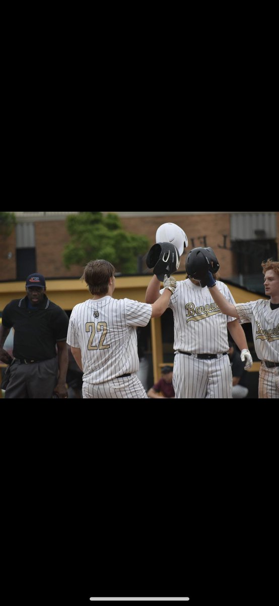 OFBbaseball's tweet photo. Bengals take down Argo in game two 11-5 

@JohnTormey7 2-4, HR, 3 RBI
@logan_tokarz 3-4, 2 HR, 3 RBI
@Andrew_Lucas23 2-4, 2B, 3B, RBI 

record: 22-8 (15-4) https://t.co/tqYrqhdJKh