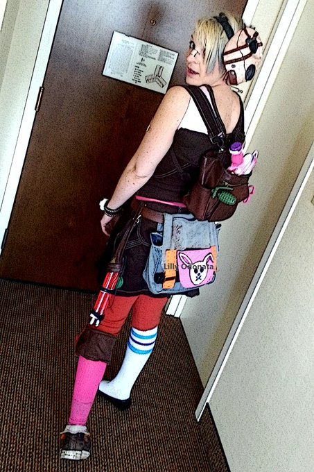 Borderlands 3 is free right now! :D Not spam, I promise! Here's an old shot of my  2015 Tiny Tina cosplay