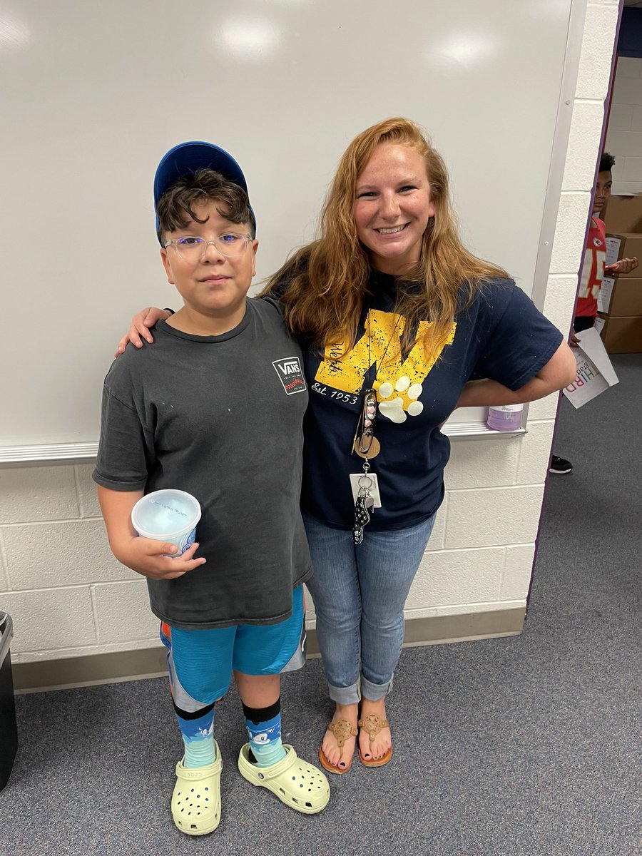 misslesku's tweet photo. “Blessed” is an understatement. My first year teaching was phenomenal! I couldn’t have asked for a better team or set of students. As much as I hope my students learned from me, I learned so much more from them.💛 I am so thankful. https://t.co/6I4o7tbqmr