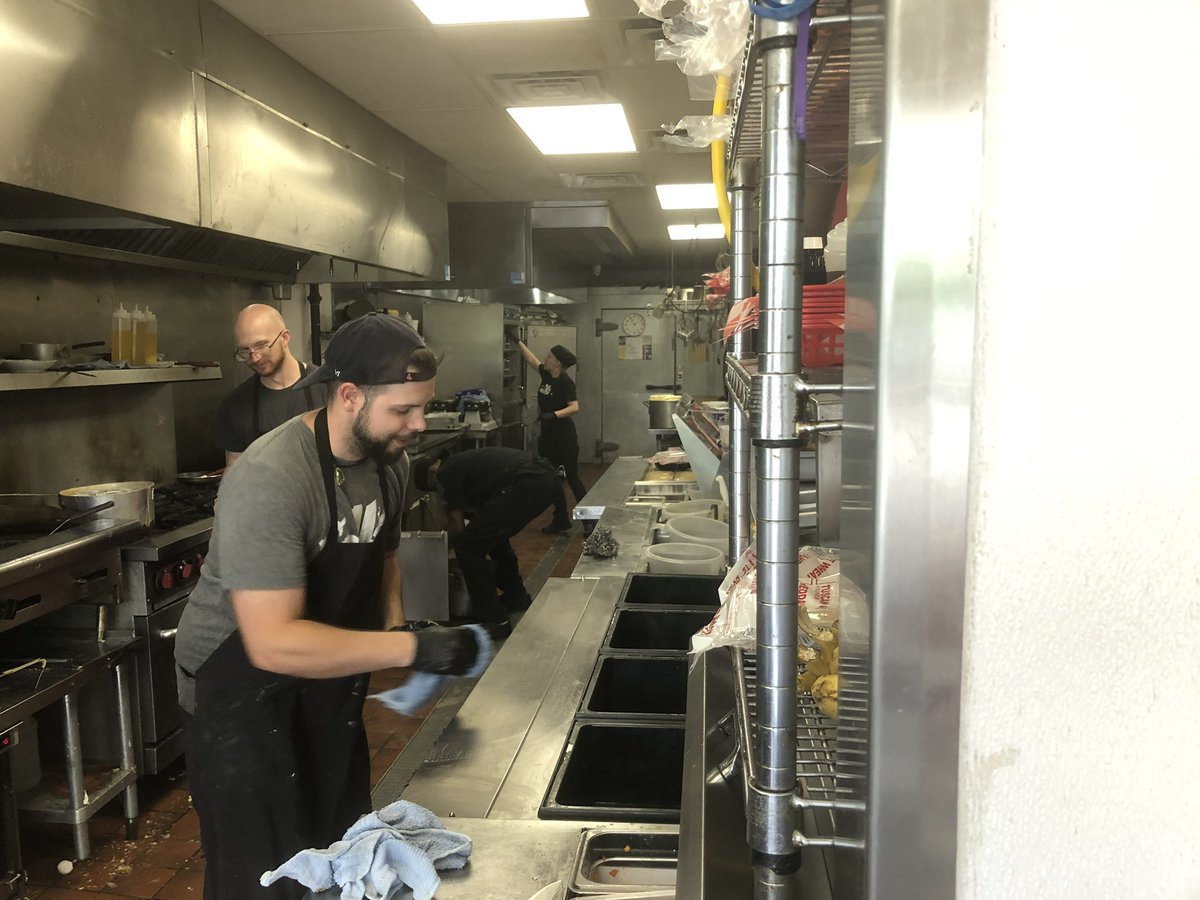 HeightsFACS's tweet photo. Thank you to Do Dah Diner for hosting @HeightsHSusd259 Culinary Applications class today. Industry partners making classroom instruction come to life. #HeightsCulinary #ProStart https://t.co/mxpvgbf1R4