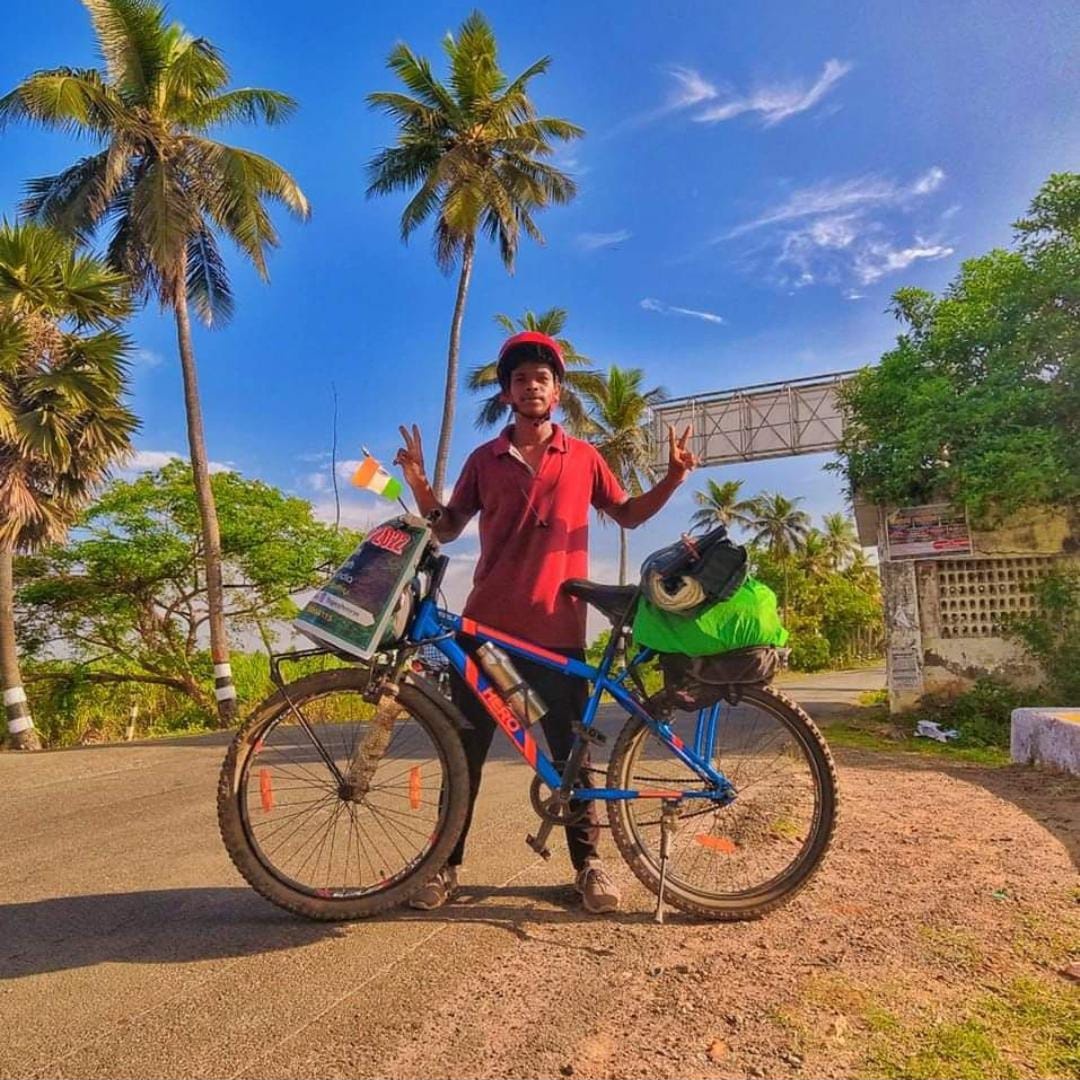 pura Bharat Desh ka Brahman 🚲
ऑल इंडिया साइकिल राइड 🚲
      mera mission
 green India clean India
Chhattisgarh tourism
is floor Chhattisgarh
#yogeshmrm
#allIndiacycleride
#cgkoyaking
#cycling 
#solocycleride