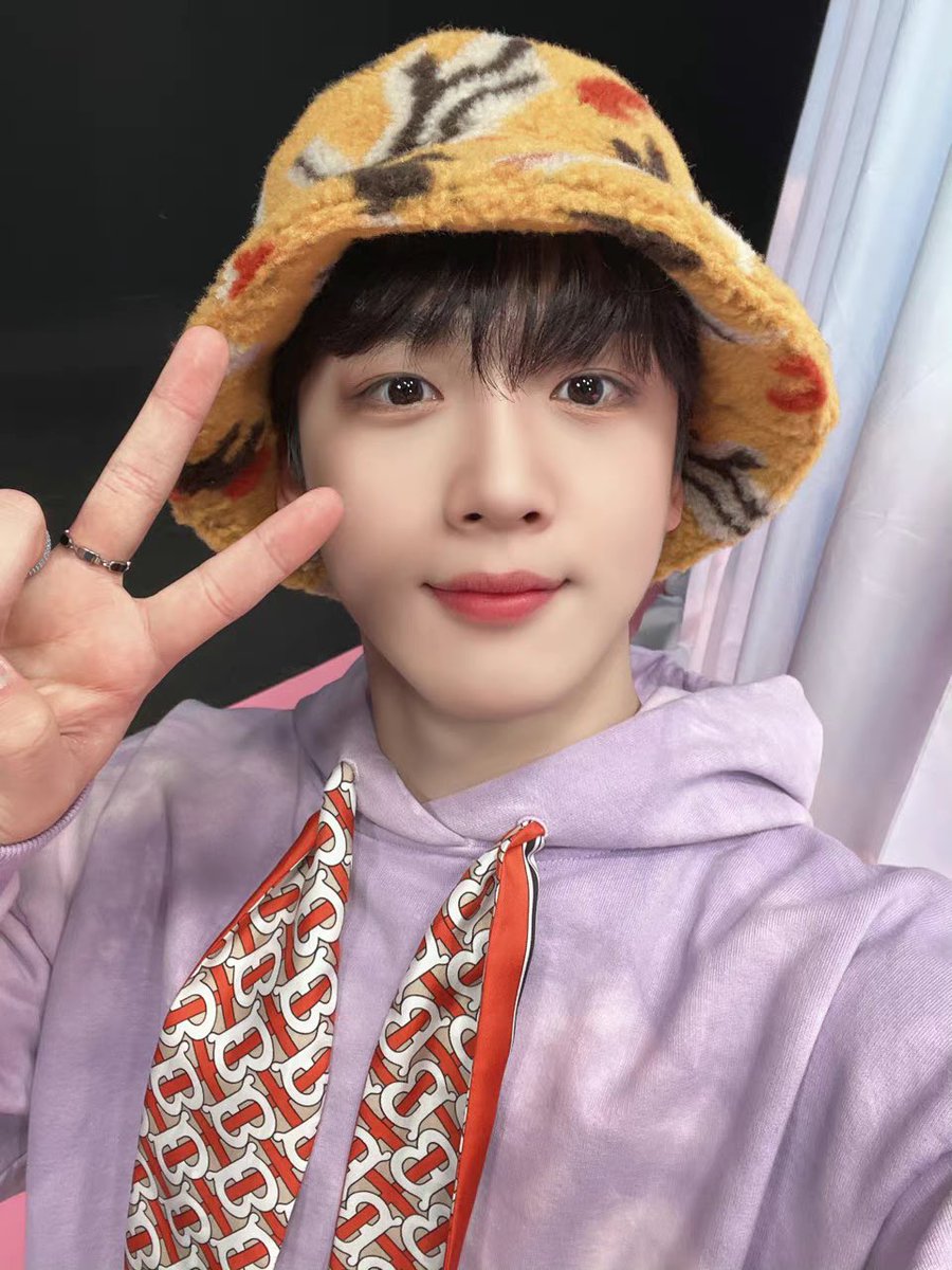 220521 #金曜汉 #김요한 #YOHAN

我们的未来一定会幸福满满🙆🏻