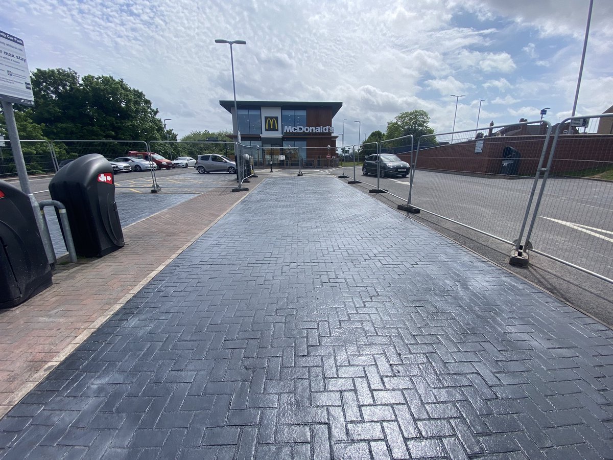 CodsallDrivewa1's tweet photo. Hey @McDonalds what do ya think? π #patternimprintedconcrete #isthatreallyconcrete #decorativeconcrete https://t.co/lSQkf0Hncp