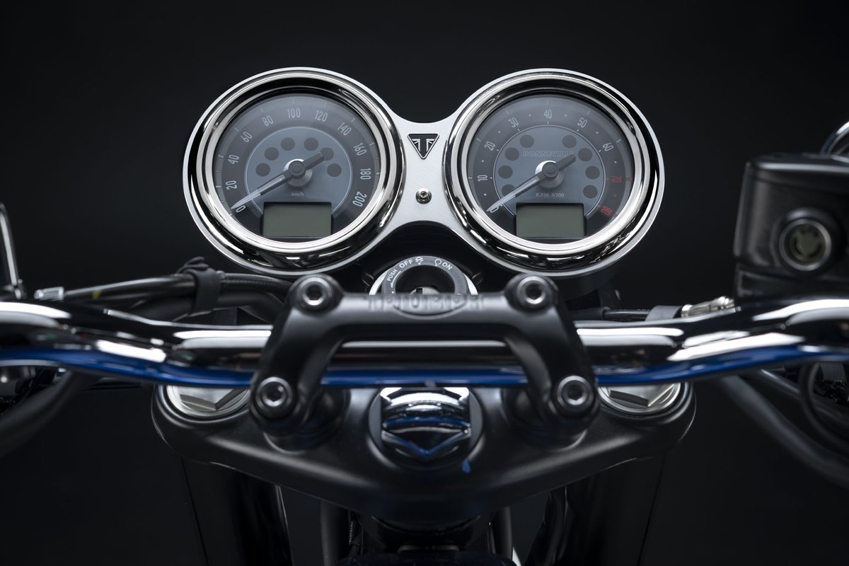 Great British Goods dal 1902. Ogni Bonneville racchiude tutta la tecnologia di cui hai bisogno, ma poniamo la massima attenzione nel renderla discreta, e coerente con lo stile della moto che hai scelto di guidare.