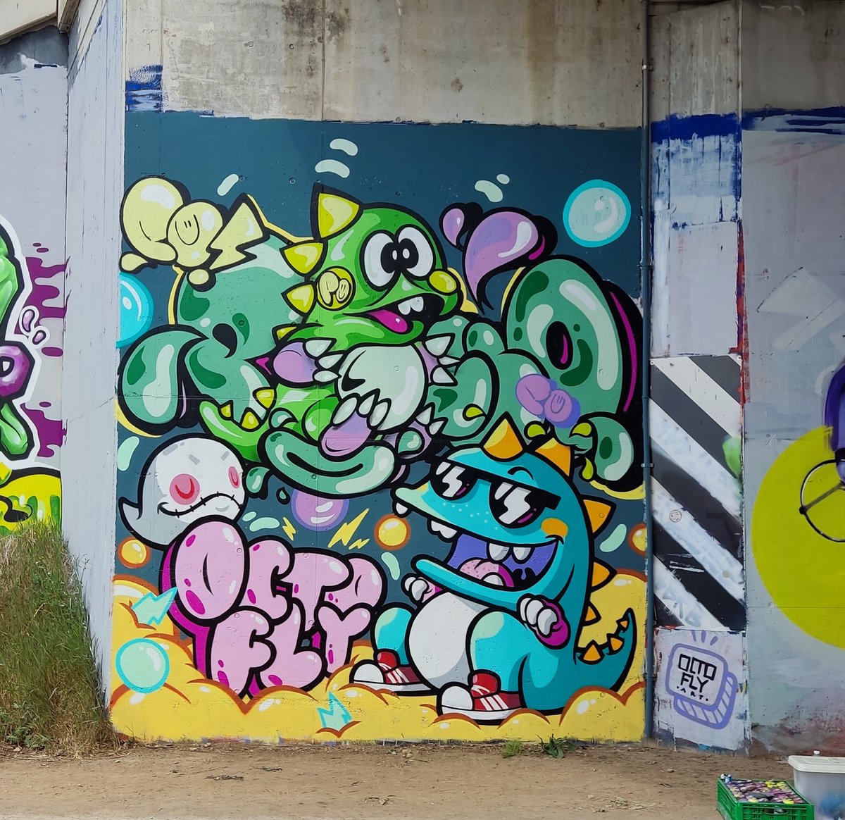 MrpolloEth's tweet photo. Gm… Bubble Bobble wall… complete…
#NFTCommunity #nftphotography #nftcollector #pollofam #graffitiart https://t.co/JA5TA0Ea8Y