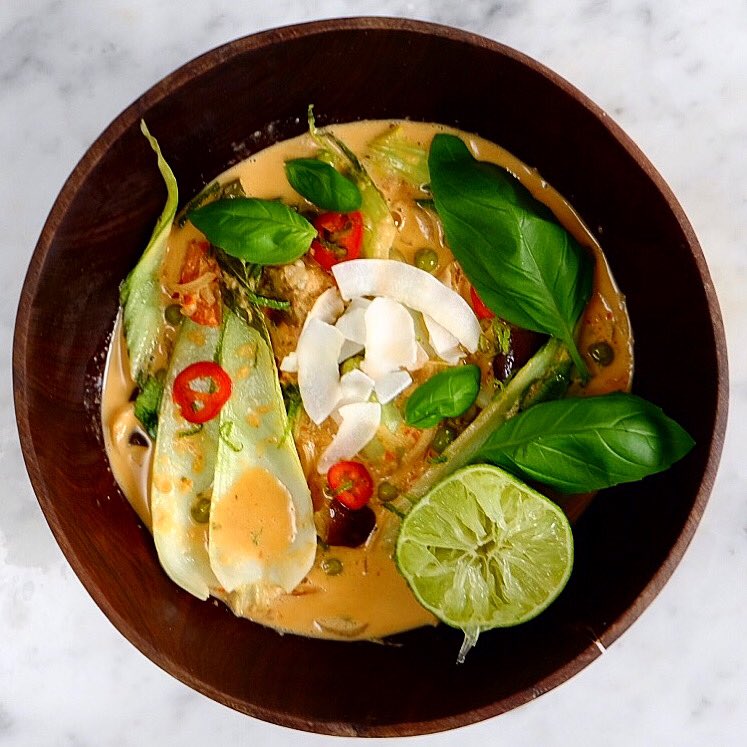 🇹🇭 vegan creamy coconutty Thai red curry recipe 🇹🇭
👉🏼 myprimrosehillkitchen.com/2018/06/30/veg…

#recipeoftheday #recipes #plantbased