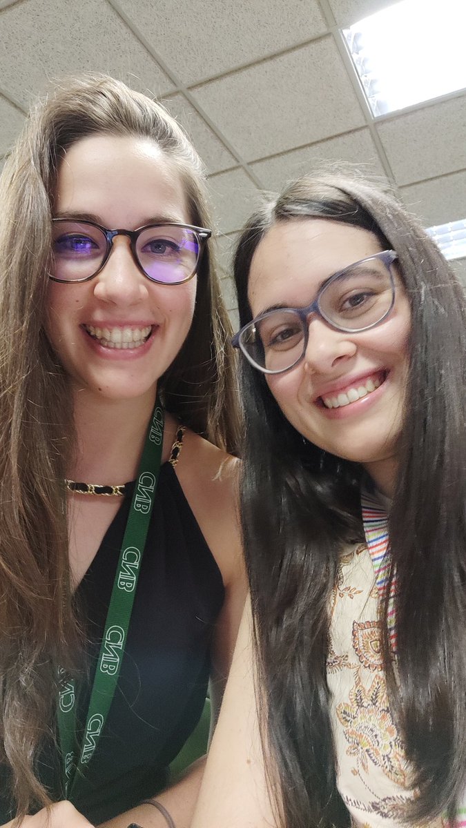 isabelmcr1's tweet photo. Preparadas para la sesión de hoy. Congreso MycoNet! @Esmeralda_C_S #MycoNET #CristaleraUAM https://t.co/fsSud1NX9Z