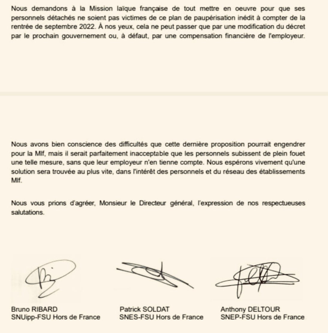 AEFEendanger's tweet photo. 💣💥💣💥 Grève qui s’annonce très suivie dans réseau des écoles @mlfmonde mardi 24 mai !

Il faut abroger sans tarder ce décret qui ↗️150% la cotisation retraite des titulaires DÉTACHÉS DIRECTS !

Catastrophe pour les écoles 🇫🇷 partenaires #AEFE !

@mraillet @StanGuerini @jmmer https://t.co/aC0HkerM3Q