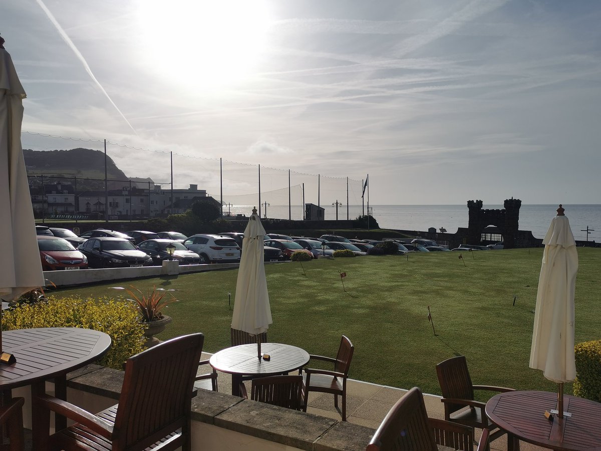 TheBelmontBrend's tweet photo. With a #viewlikethis #whywouldyounot want to come and #staywithus. Sidmouth has #somuchtooffer. #visitsidmouth and #findoutforyourself. #brendhotels has two #fantastic #fourstarhotels #rightnearthesea. You know you deserve it. https://t.co/z13JqRGNdn