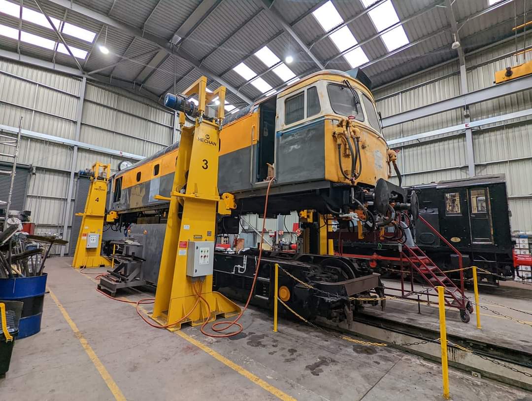Diesel Depot Tours are available again today, hourly from 0930. They are £10 a head and must be pre-booked at The Fifty Fund sales stand on Kidderminster concourse. They are already starting to fill up nicely, so get booked in! 
Pic by Glen Flurry