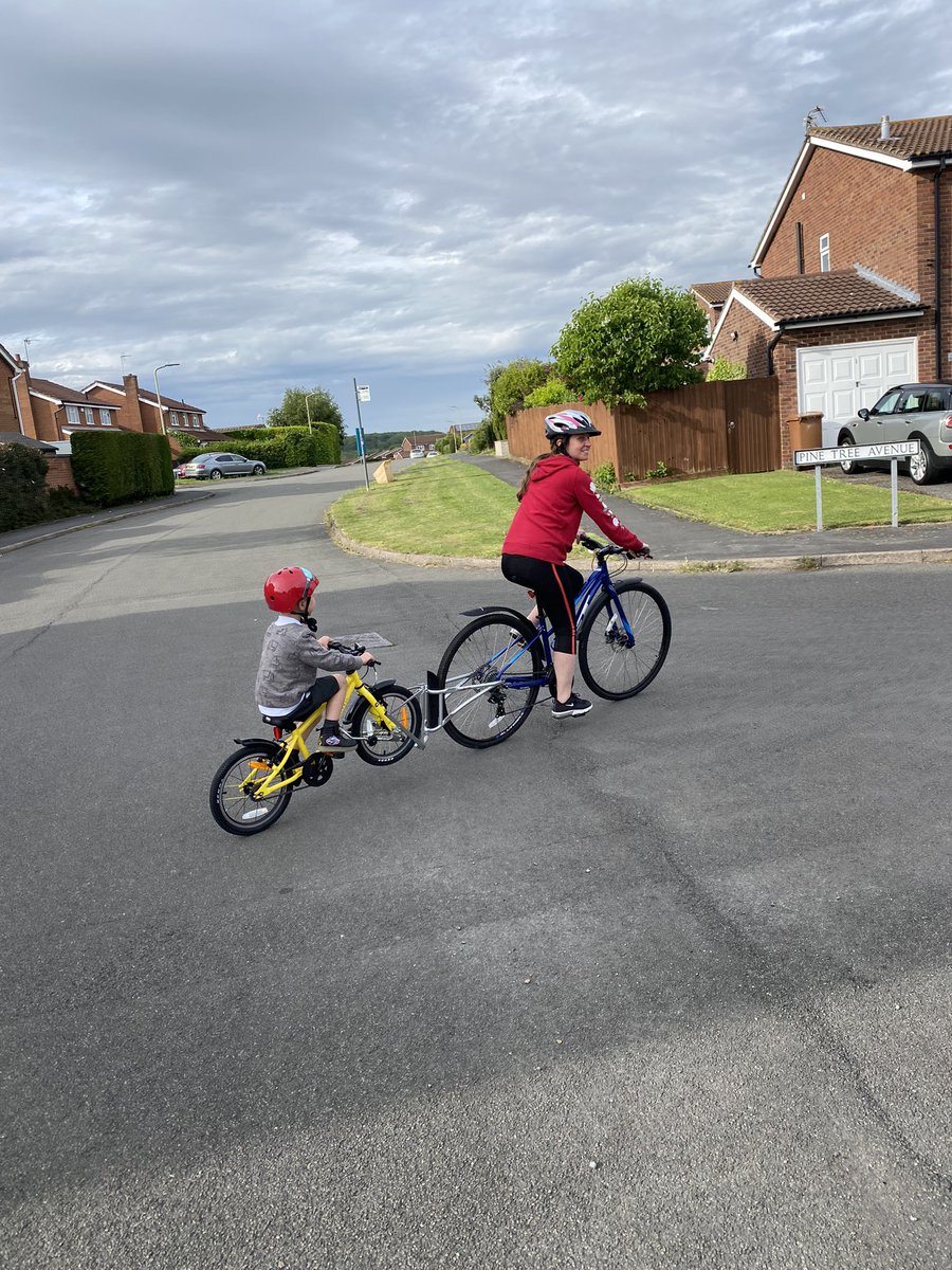 MinibikersUk's tweet photo. This is how you travel 👍 #hoponafrog #frogbikes #minibikers   #happykids #outdoorkids #offtothepark https://t.co/7zdIIvRByv