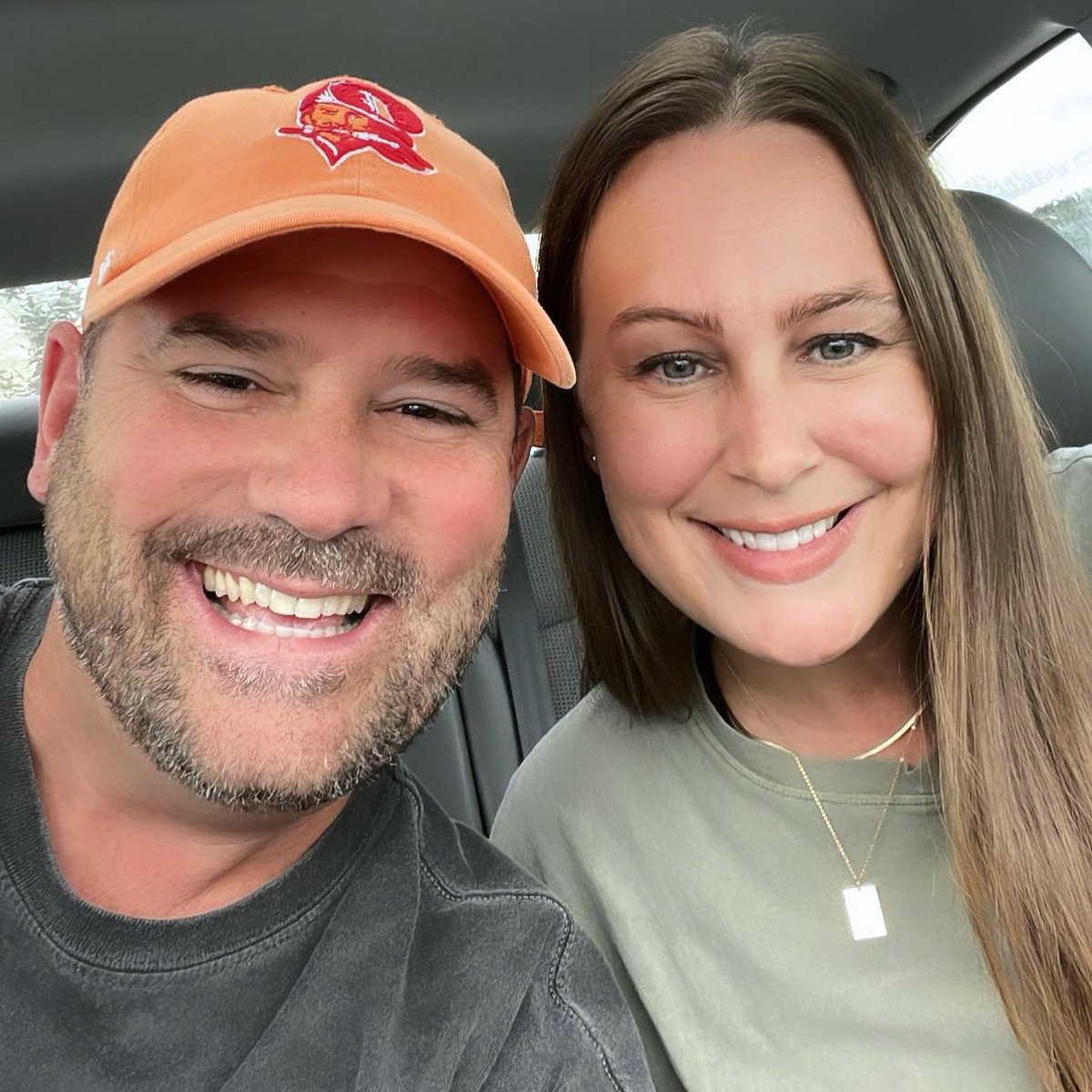 Jesse_Lowery's tweet photo. 😘 16 years married! https://t.co/b7K3VlK8Pf