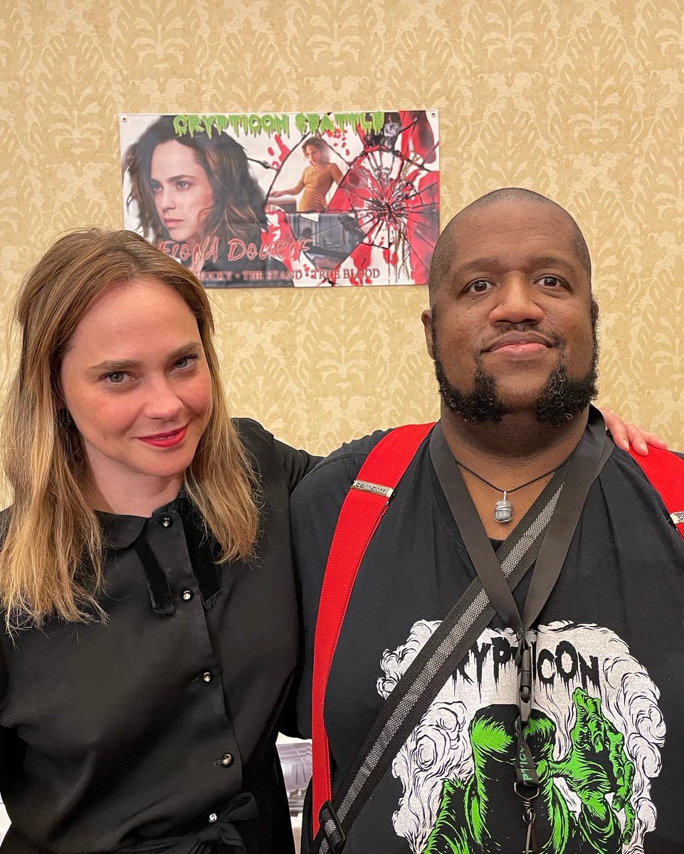 wiccaburr's tweet image. Met @fionadourif and @choptopmoseley before taking in some short films at the con. #crypt22 #crypticonseattle
