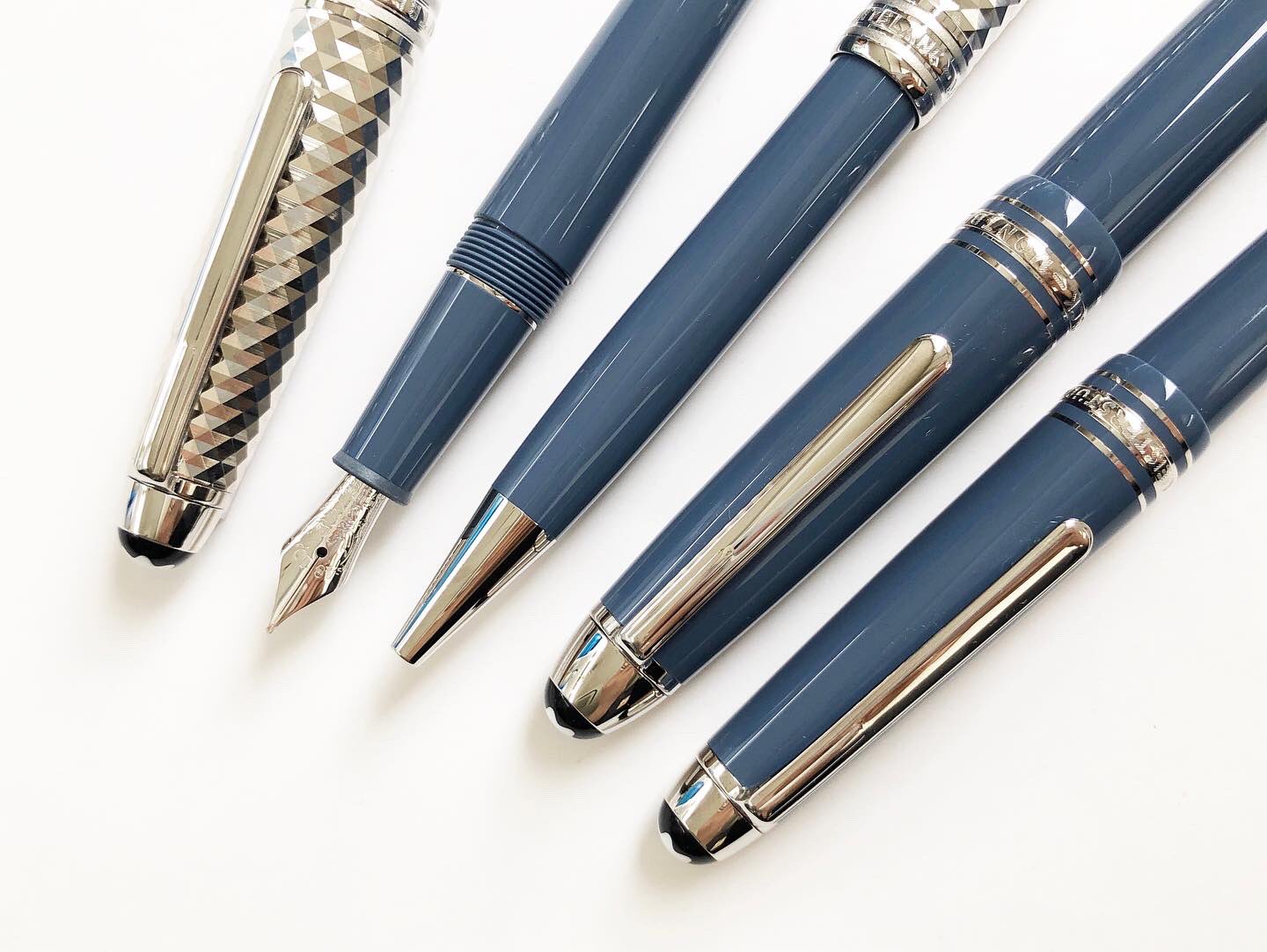 クリアランス セール 未使用 モンブラン マイスターシュテック グレイ