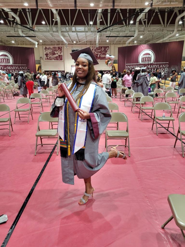 missdailday24's tweet photo. So I did a thing today…. #HBCUGrad #UMESGrad #BlackExcellence Bachelors Degree in Hospitality and Tourism Management Manga Cum Laude. Talk to me nice 👩🏾‍🎓❤️ https://t.co/ddE5iI7YJl