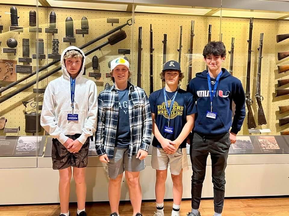 MrDomagalski's tweet photo. Great day 1 in Gettysburg with our 8th grade group if 175! On our way to Washington DC for 3 days! #SCMSrocks https://t.co/w8bkOdepg2