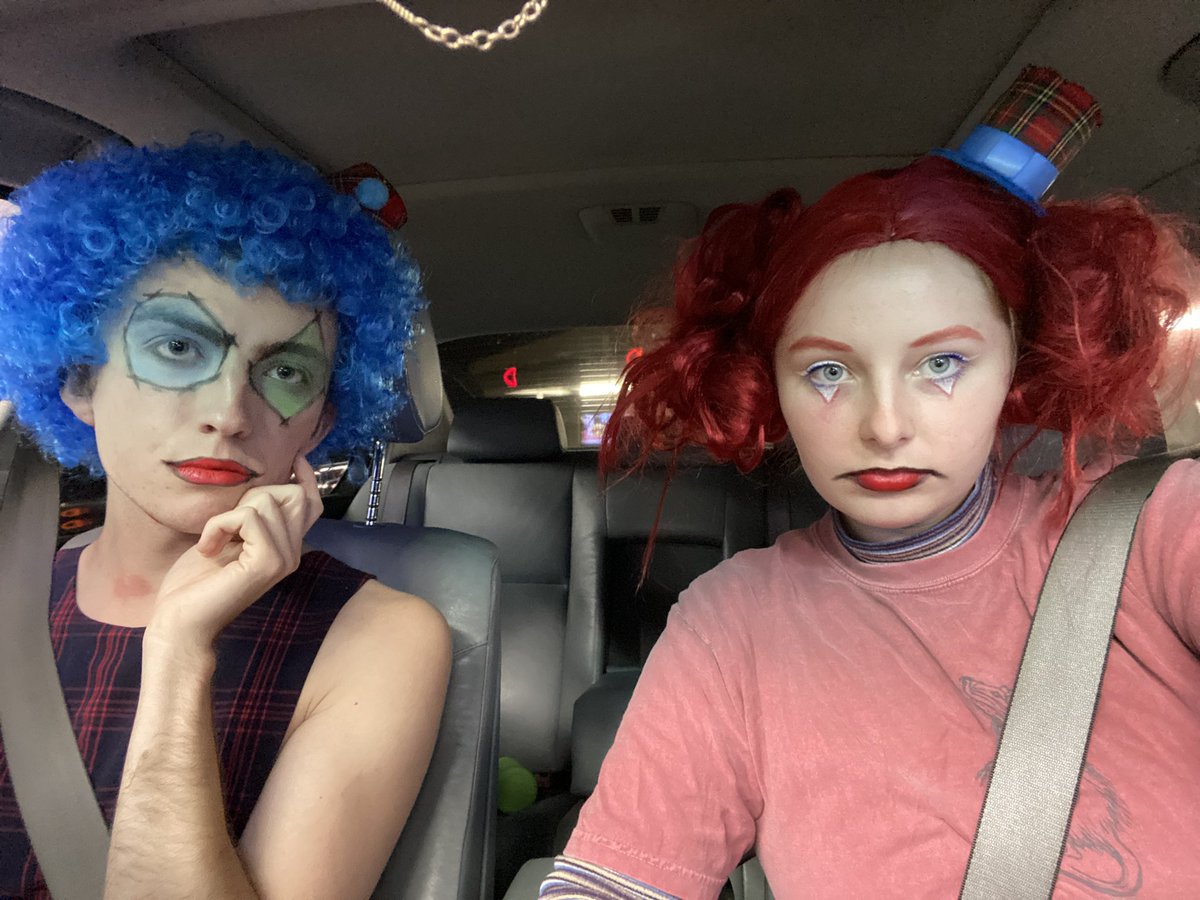 chloecardin_'s tweet photo. “we look inviting. like we belong at a child’s birthday party. now sydney…she looks like a haunted house where they touch your arm” https://t.co/iA6SDbBOTP