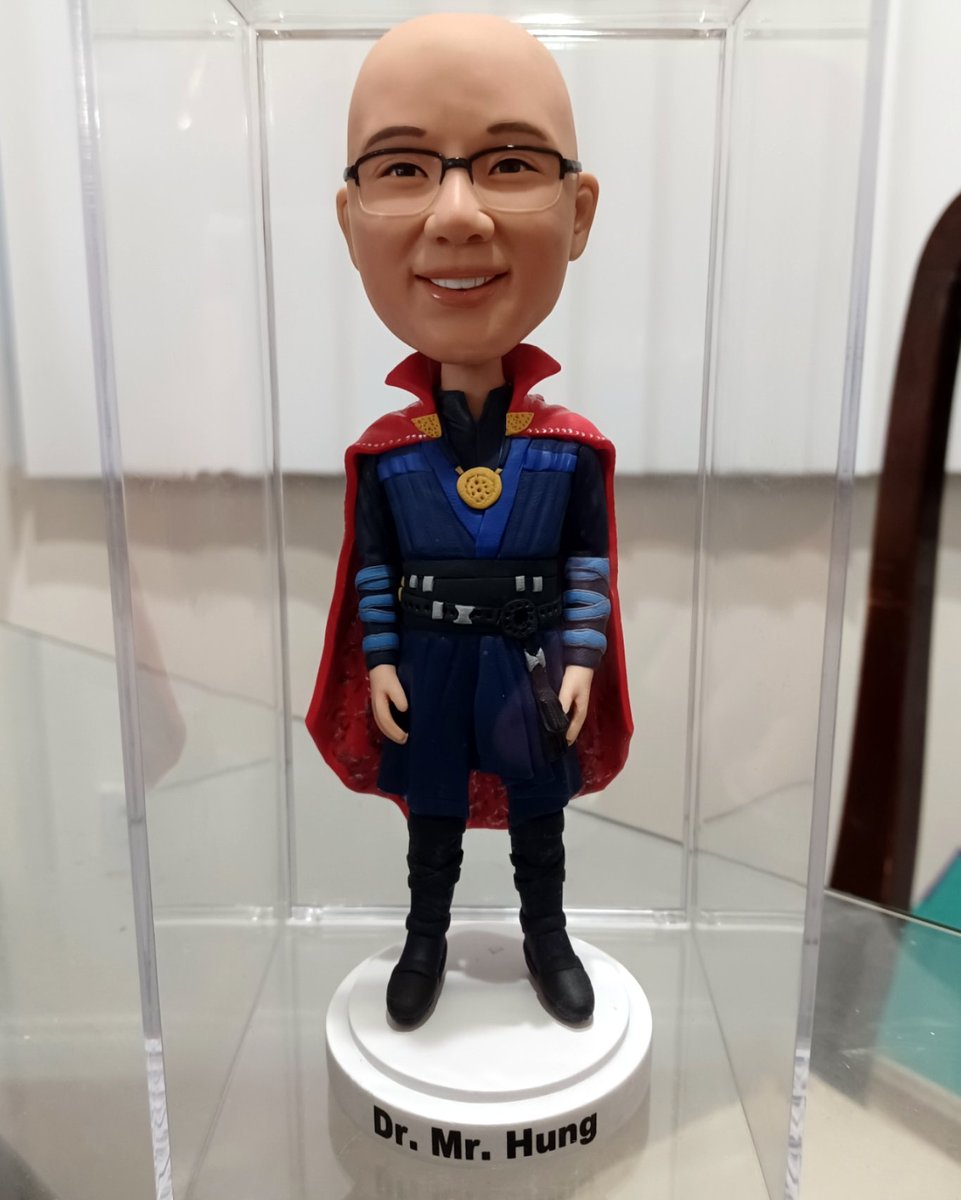 eughung's tweet photo. On the last day of my very long-term substitute teaching job at Portola High School in Irvine (I started the first week of school last August teaching pre-calculus and helping to lead ASB), I came face to face with a variant of myself. #MultiverseOfMathness https://t.co/YCNpLYDZTW