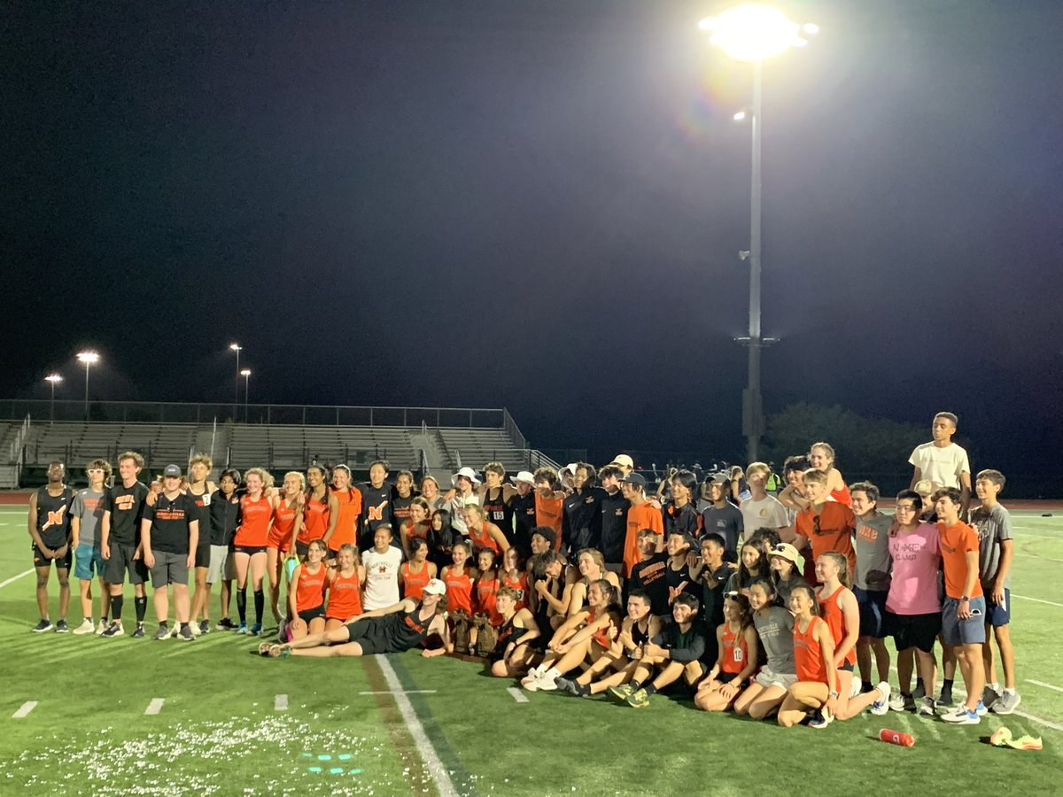 Girls win their tenth ✋✋straight regional 🏆 and the boys win their second ✌️ straight! 👑 👑 🚫🧊 #IYKYK #Back2Backx10 #Tenpeat