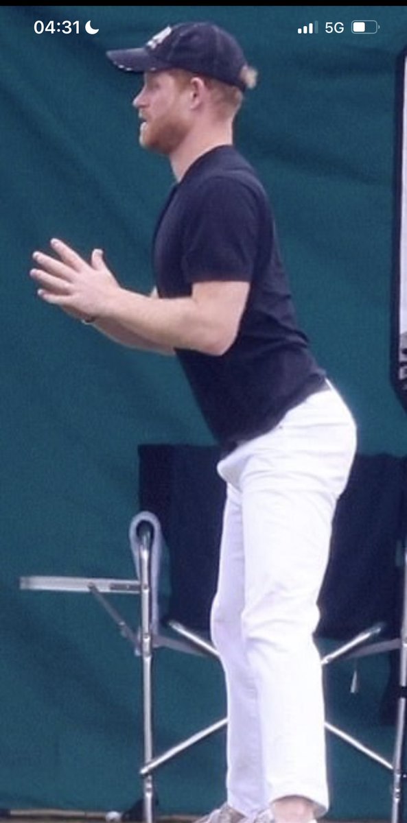 jozzzaphen's tweet photo. Hmmm, but when you read the articles, there were no Netflix crew to be seenπ§ππ€·π½ββοΈ
Sadly #lospadrespoloteam lost there match today, #PrinceHarry #BootyHarry #poloinparadise #excercise ππ€΄ https://t.co/ptIIQ9Ip8p
