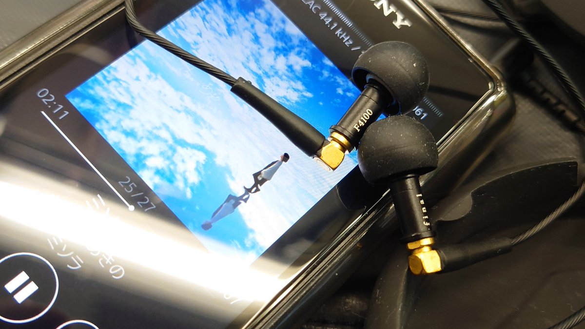 ryoutadb's tweet photo. 今日はfinal storeに行く予定なのでf4100の出番です。イヤピガチャしに行くよ!きっと「雨の日限定」もあるんですよね。
#Final
#f4100
#final_store https://t.co/PhWal678CI