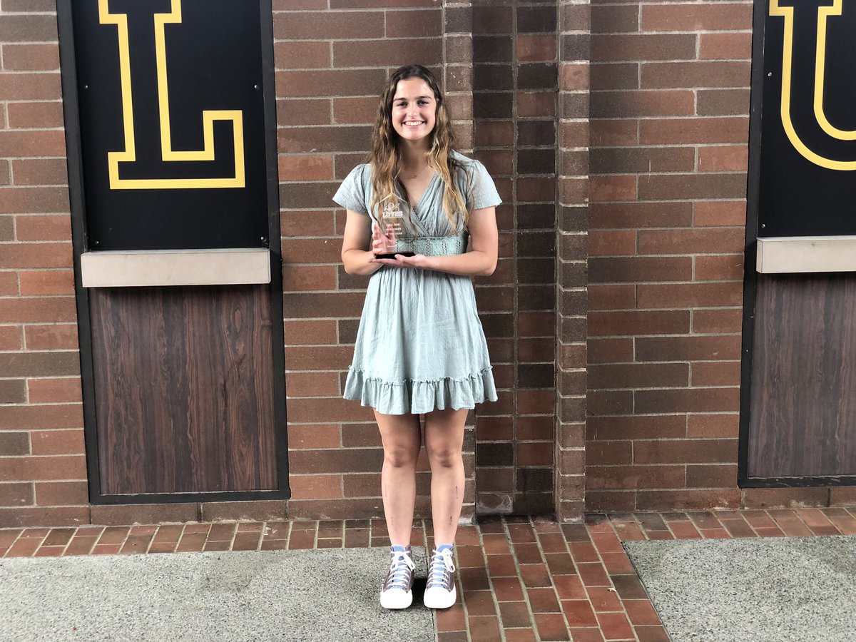 PLU_WSoc's tweet photo. Introducing the @golutes Newcomer of the Year Hannah Cecil! Congrats Hannah 💪💯! Only just the beginning!

Go Lutes!
#thinklikearookie
#getonthebus🚌🚍 
#tunnelvision
#significant https://t.co/ZyjpnFJFdb
