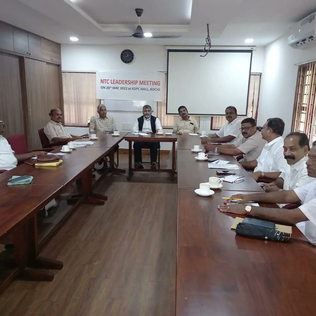 RmmsOffice's tweet photo. Hon.Shri. @AhirsachinAhir ji Chairperson, Save NTC, Addressing the meeting at Cochin.
#SaveNTC https://t.co/f8F4rWIXoC