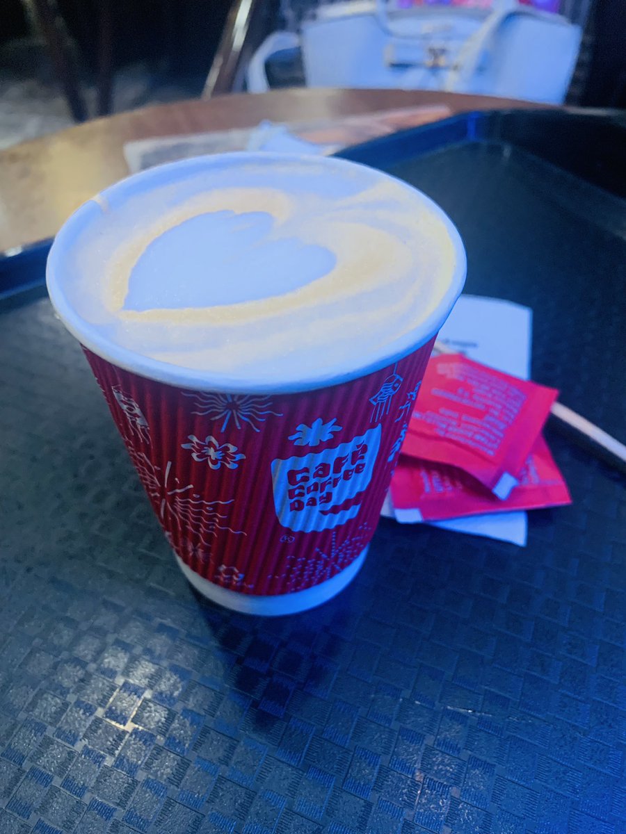 Sachintiwari42's tweet photo. करारे दर्द में भी आराम सी हो, 
कॉफी सी मीठी और बनारस की शाम सी हों 
❤️❤️
#caffeinator
🙏💞🇮🇳
@imVkohli @ShriRamTeerth https://t.co/kYFDVEaTLq
