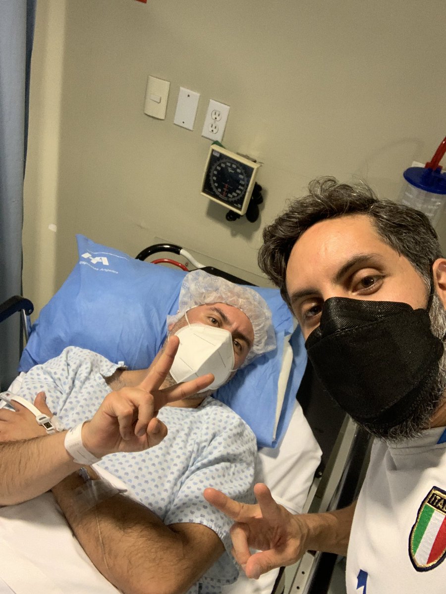 _FerRomero's tweet photo. @ChatoRomeroFF Todo un éxito!! (Foto pre-operación) https://t.co/iEQB6tAiVy