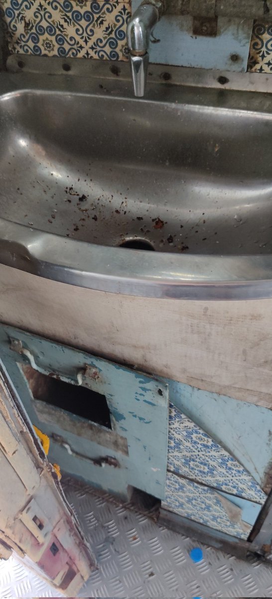 kalimkhanbjp's tweet image. #railwayminister #railwayhelp #manojsinha #traincoimbataore #railwayseva #railminindia

I am Kalim khan train no 11013 cominbator exp coach S1 not water and no wash basin clean morning 7o clock sharp water no supply so plz arrange water  wash basin pic my mobile no 8286285430