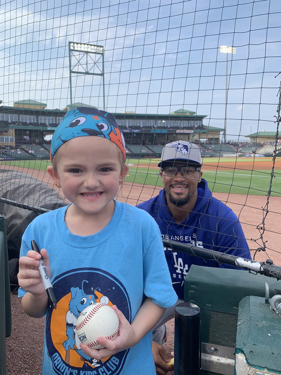 Big shout out to former @RiceBaseball @dup_thereitis for visiting with the kiddo and signing some stuff. She can now add it to her Rice collection. Thanks again! Hopefully the weather holds off and we can visit Sunday again.