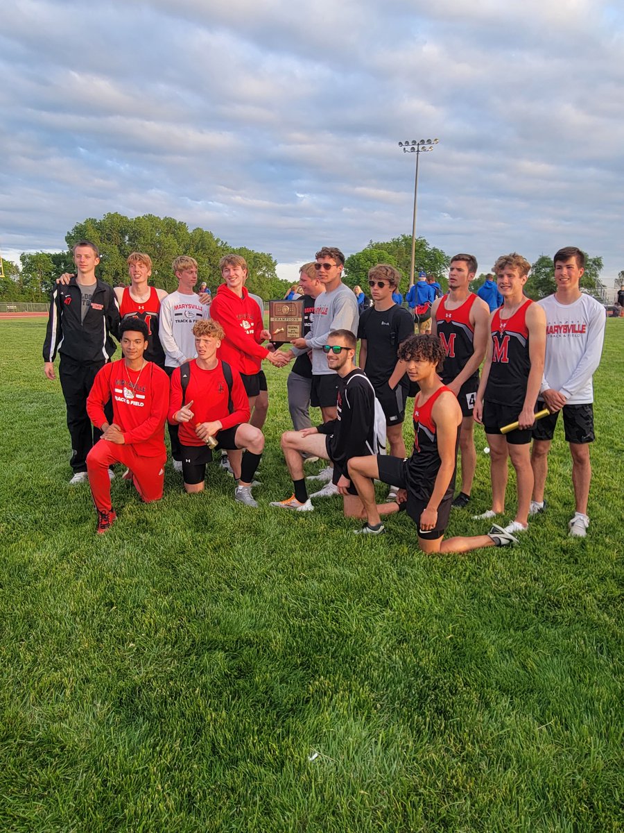 MHSBulldogTrack tweet media