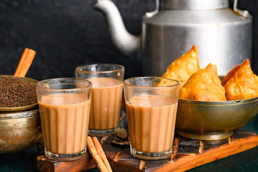 news18dotcom's tweet photo. #InternationalTeaDay 2022: Tea Traditions From Across India
https://t.co/sau1xcvoBu https://t.co/j9X4RCX8n2